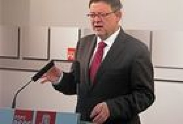 Puig apuesta por compartir el Ivace con empresarios y agentes sociales y crear un 