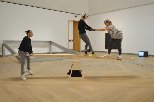 'Te toca a ti' y les toca a ellos: el EACC recoge el trabajo colectivo de diez artistas contemporáneos