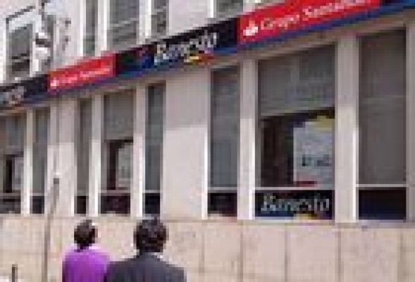 Santander toma posesión de Banesto en Pintor Sorolla