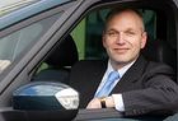 RELEVO<br /><strong>El alemán Jürgen Stackmann sustituye a James Muir en Seat</strong>