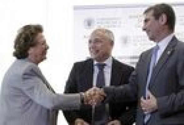 la alcaldesa y el embajador de estados unidos