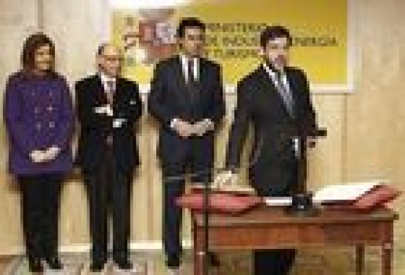 Abengoa y otras termosolares insistirán al Supremo contra las reformas energéticas