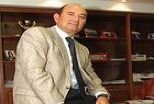 Félix Revuelta aumenta su peso en Natraceutical