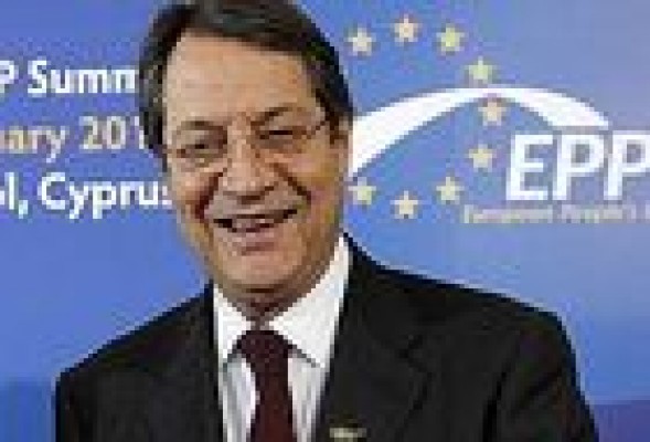 Chipre sube el impuesto de sociedades y depósitos 