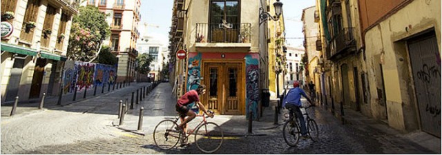 Aula Ciutat plantea un cambio de rumbo urgente en las políticas urbanísticas de Ciutat Vella 