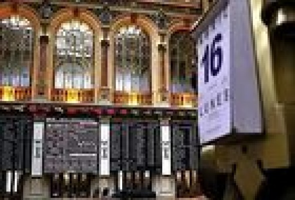 El Ibex se dispara un 3,2% con la prima en los 300 puntos