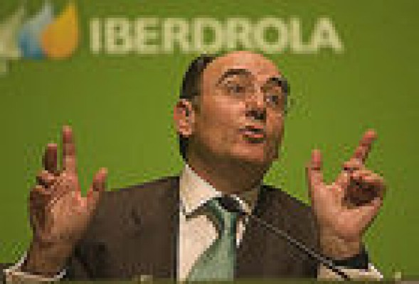 Las mayores cargas impositivas reducen un 14% el beneficio de Iberdrola
