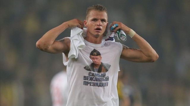 Multa de 5.000 euros al jugador ruso que mostró una camiseta con la imagen de Putin