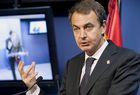 ZAPATERO-MERKEL<br /><strong>El expresidente insta al BCE a bajar intereses e inyectar liquidez en Europa</strong>
