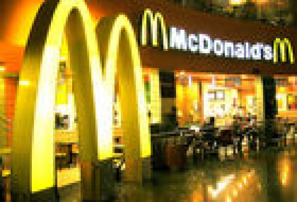 McDonald's inaugura nuevo restaurante en Alcalá de Guadaíra, que genera 45 puestos de trabajo