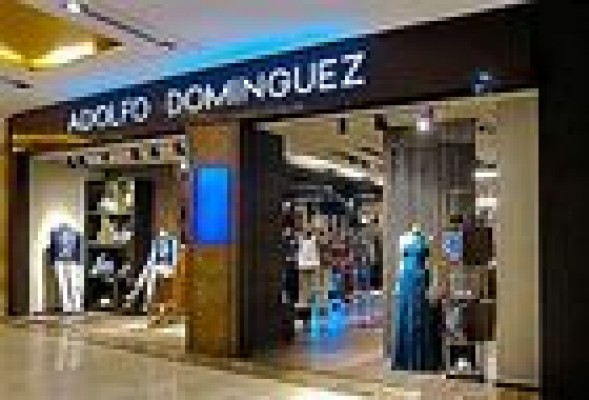 Adolfo Domínguez catapulta sus pérdidas