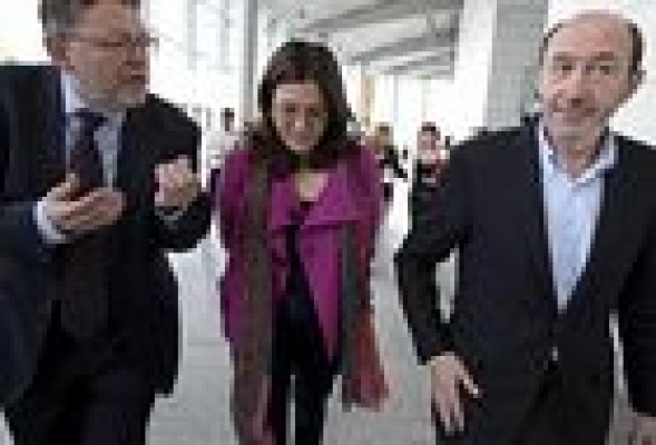 Rubalcaba da luz verde a Puig para que el PSPV celebre sus primarias antes de las europeas de 2014