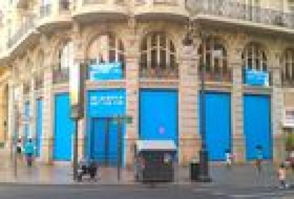 Se alquila sede valenciana de banco internacional