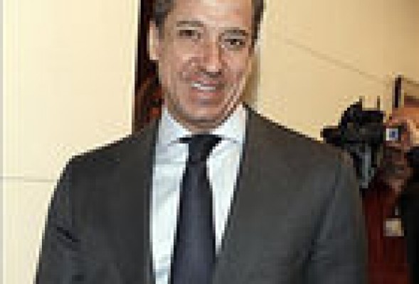 Zaplana también dio contratos por 7,2 millones a la empresa Over Marketing