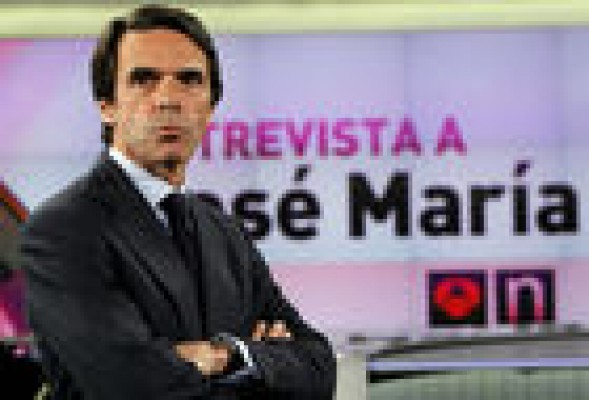 Las críticas de Aznar cohesionan al Gobierno de Rajoy