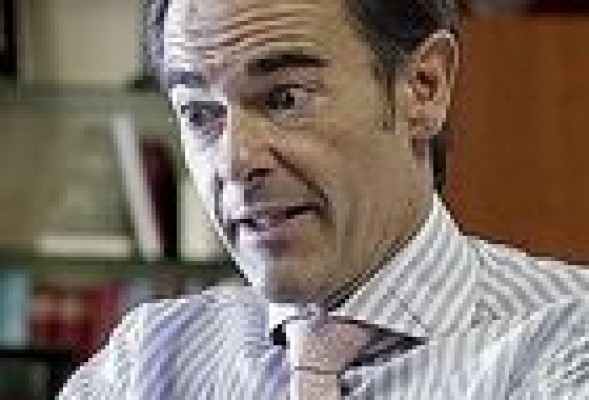 Sanidad ahorra 400.000 euros en la compra de vestuario a través de subasta electrónica