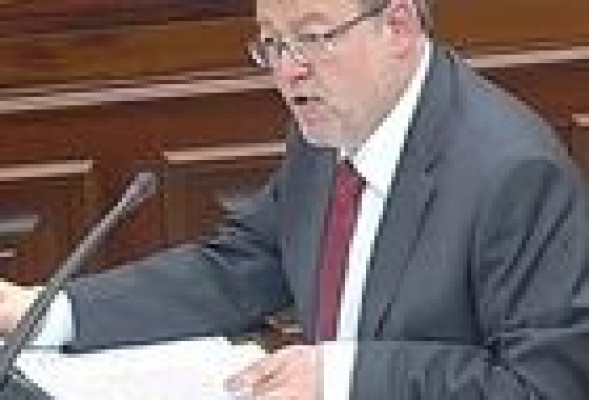 El PP vuelve a 'tumbar' una propuesta del PSOE para reformar la financiación