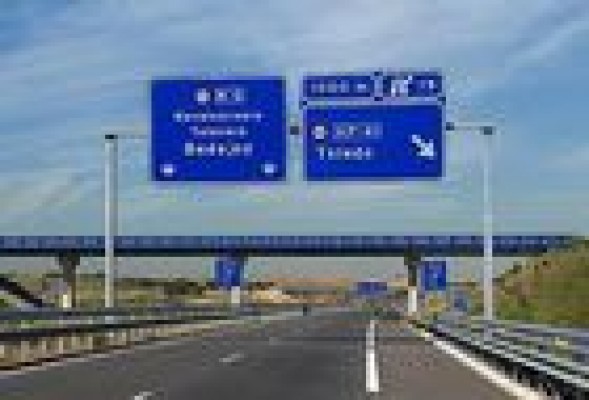 Seopan presiona a Fomento con un estudio de Deloitte para llegar al 49% de la ‘Sareb' de autopistas