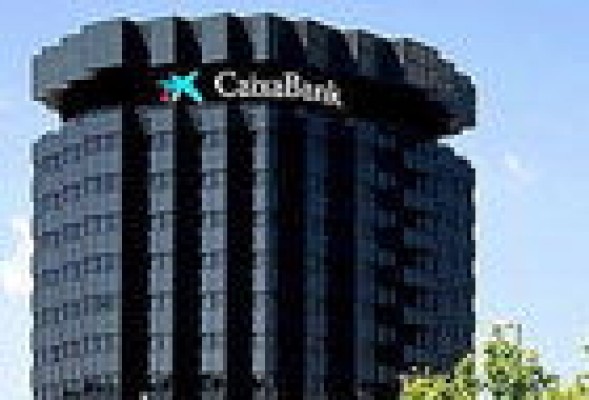CaixaBank se hace fuerte en la gestión de fondos de inversión y acecha al Santander y BBVA
