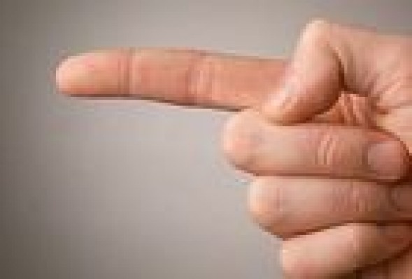 Cómo intentar que te indemnicen doce veces por perder el mismo dedo