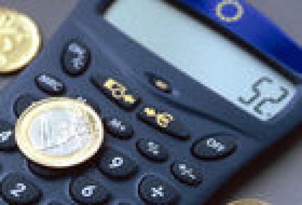 SALARIOS <br /><strong>La subida media pactada en convenios hasta mayo es del 0,63 %</strong>