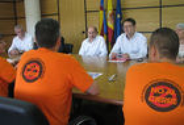 Rubalcaba se reúne con los trabajadores de Galmed