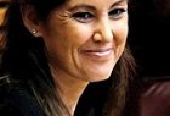 Elisa Díaz, una diputada con proyección lastrada por la sombra paterna