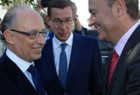 Montoro vuelve a zancadillear a Fabra a cuenta de la financiación autonómica