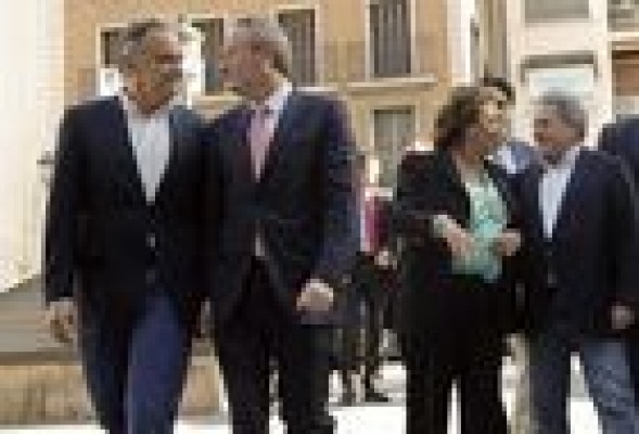 El problema de liderazgo de Fabra alienta los murmullos de cambio en el PP valenciano