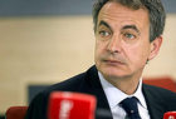 Zapatero, lo contrario que Aznar, dice entender a Rajoy, 
