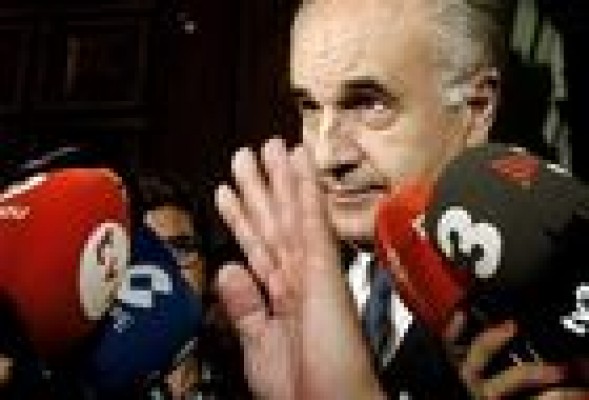El PP suspende de militancia y expulsa del grupo de Les Corts al imputado Rafael Blasco