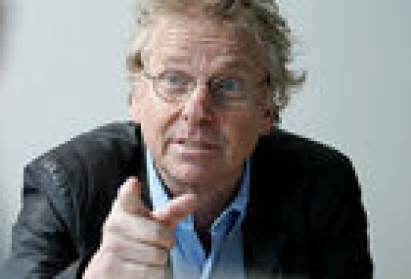 <strong>¿¡Contra los <br />partidos políticos!? </strong>La mano <br />invisible del 15M