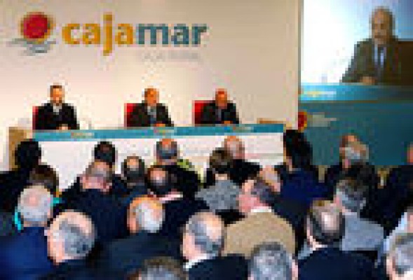 Cajamar dará mañana el 'sí quiero' a Crèdit València y Caja Rural de Casinos