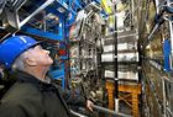De los neutrinos superveloces a la 