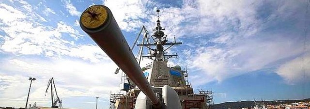 El naval español, en pie de guerra contra Almunia