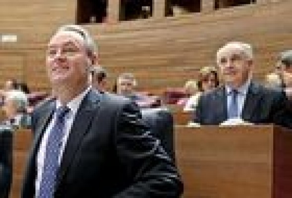 Alberto Fabra salva el 'matchball' de Blasco en Les Corts con la mediación de Rus