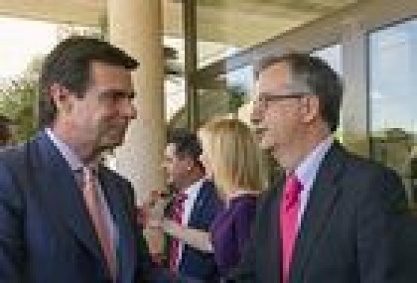 María José Hidalgo, Simón Pedro Barceló y Juan Molas, un soplo de aire 'privado' para la pública Turespaña