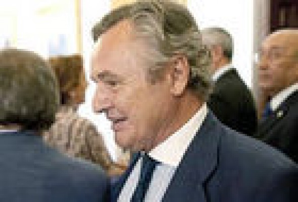 El marido de Cospedal renuncia al consejo de Renta Corporación