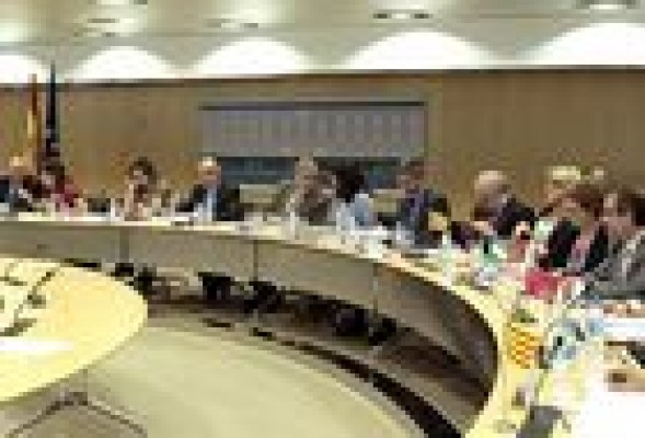Las comunidades tendrán que bajar el déficit al 1,3% este año y al 1% el año que viene