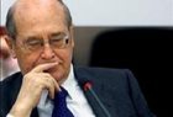 La patronal valenciana abre la puerta a contratar a un presidente profesional