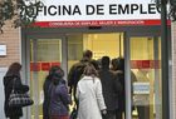 El paro logra un descenso histórico en junio