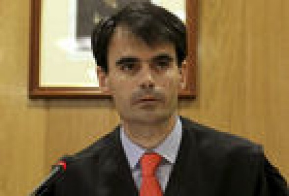 El juez Ruz ordena bloquear otras cuatro cuentas de Bárcenas y su mujer