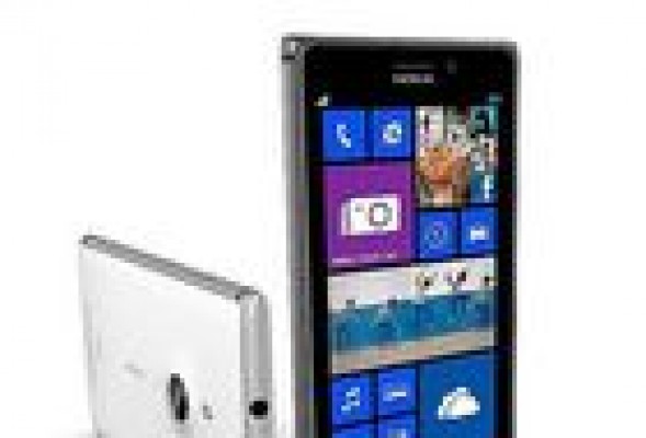 Movistar, Vodafone y Orange arropan a Nokia en el lanzamiento del Lumia 925