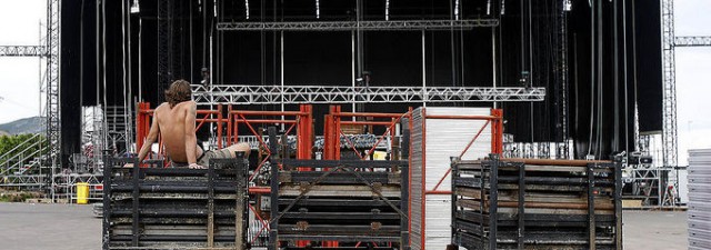 El montaje del FIB sigue parado y la organización se marca el lunes como fecha límite