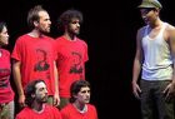 TEATRO <br /><strong>'Ladran luego cabalgamos': esperando la revolución <br /></strong>