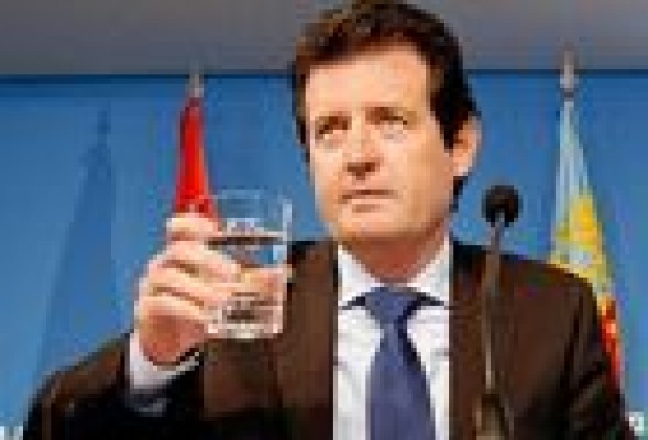 La Generalitat estudiará el cierre de RTVV si el ERE se declara nulo