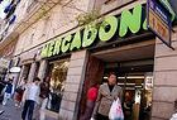 Mercadona y Valencia CF, las empresas con mayor presencia 'online' en la Comunitat, y Valor, la más reputada
