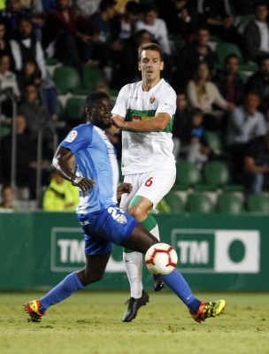 Manu Sánchez será baja ante el Zaragoza por acumulación de amarillas