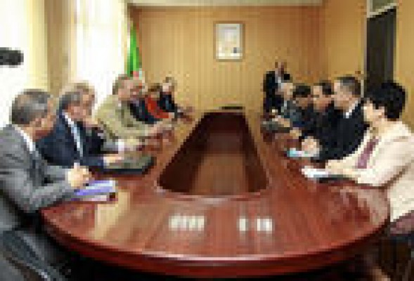 Fabra anuncia la visita de una delegación de empresarios argelinos a Alicante el último trimestre del año