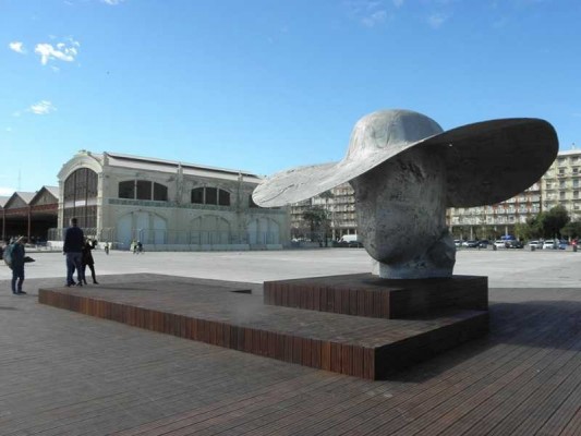 Explosión de escultura en València
